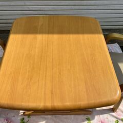 ニトリ★ダイニングテーブル★2人用の画像