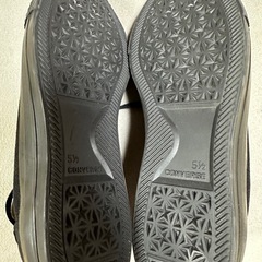 値下げ！コンバースハイカット黒 未使用品！24.5の画像