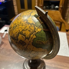 アンティーク地球儀の画像