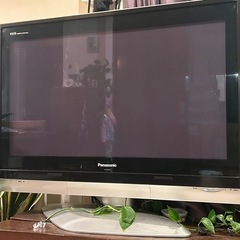 テレビ　37V型