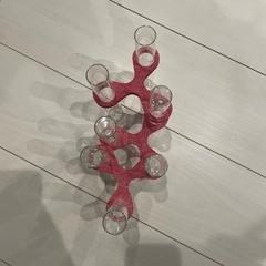 自由に形を変えられる花瓶の画像