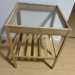 サイドテーブル