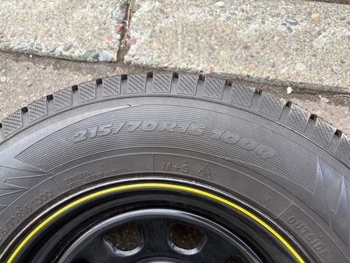 【バリ溝！】ジムニー スタッドレスタイヤ 冬タイヤ 215/70R16 4本セット