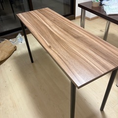 テーブル
