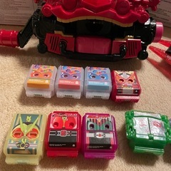 仮面ライダーガヴ　DX 変身ベルトとガヴガブレドの画像