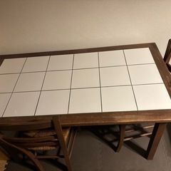 テーブル