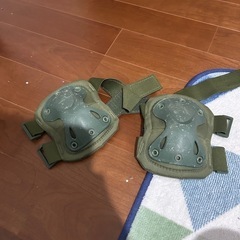 ホルスター　膝パット　サバゲーの画像