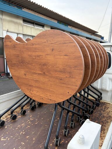 ホウトク　イーザックフラップテーブル　勾玉　キャスター付き ホウトク イーザックフラップテーブル 勾玉 キャスター付き 7台入荷！！