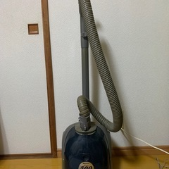 Nationalの掃除機（MC-L51P）