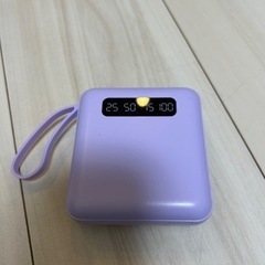 ケーブル内蔵型　モバイルバッテリーの画像