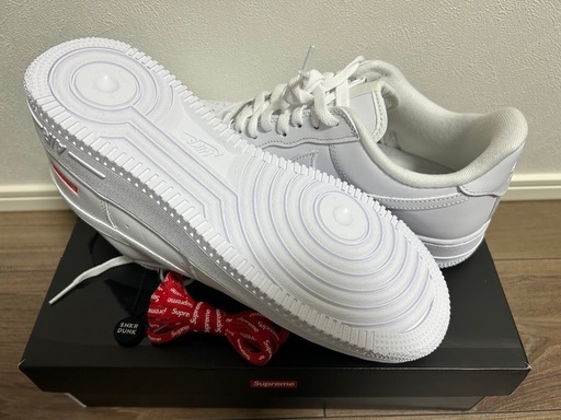 【大人気】新品未使用Supreme × Nike Air Force 1 Low "White"【鑑定書付き】