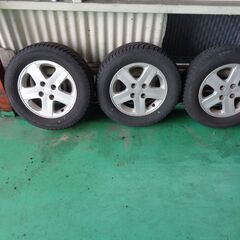 ☆アルミホイール　トヨタダイハツ175と185サイズPCD100と4Hです。オールシーズンタイヤ付きです。！の画像