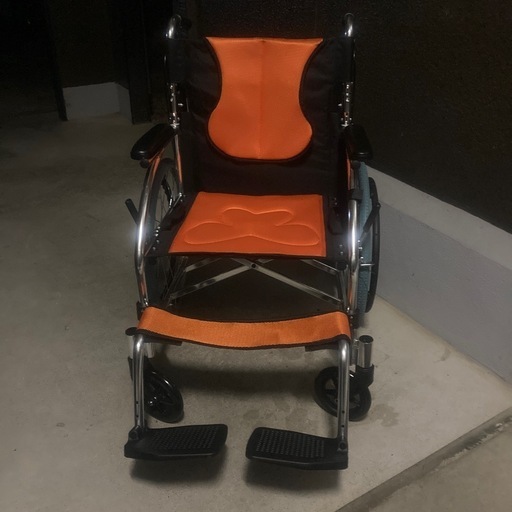 新品　車椅子 自走式 介助式 兼用 20インチ ノーパンクタイヤ 折りたたみ車いす 駐車ブレーキ 安全ベルト 背面ポケット付き