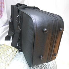 新品未使用　8.800円　沖縄三線専用　網棚付きR本格セミハードケース黒の画像