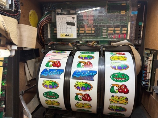 4号機実機シオラー32Gver コイン不要機付き (ライム) 竹橋の 4号機実機シオラー32Gver コイン不要機付き (ライム) 竹橋の