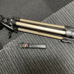 三脚　ソニー　VCT-870RM ジャンク品　カメラ用三脚の画像