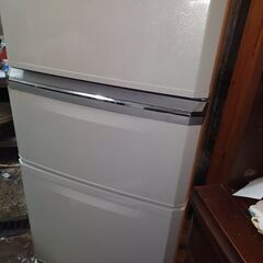 冷凍冷蔵車の画像