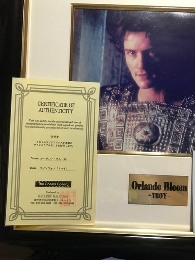 ハリウッド俳優オーランドブルーム写真直筆サイン入り (小花 ハリウッド俳優オーランドブルーム写真直筆サイン入り (小花