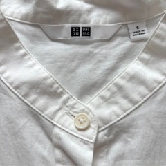 【新品】UNIQLO レディース　シャツの画像