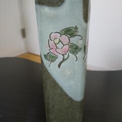 縦長の花瓶
