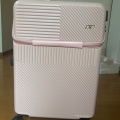 新品　軽量スーツケースの画像