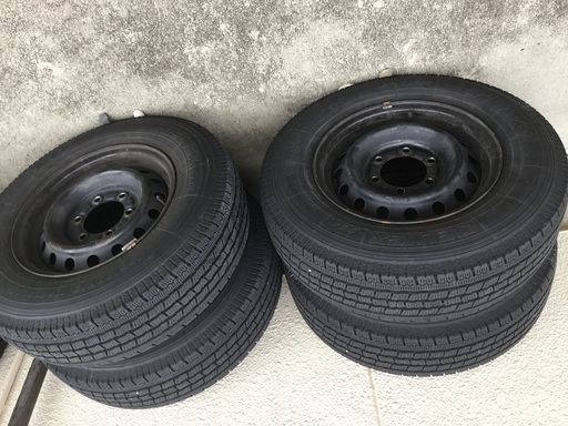 ホイール付きスタッドレス195/80/R15 LT ハイエースバン等4本