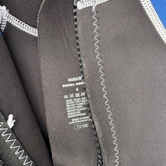 子供用ウエットスーツの画像