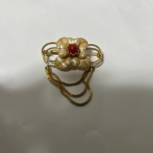 ヴィンテージ風花ブローチ (あしゃん。プロフ必須) 博多南の ヴィンテージ風花ブローチ (あしゃん。プロフ必須) 博多南の