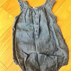 春・夏用ロンパース3枚の画像