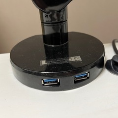 モニターアーム　loctekの画像