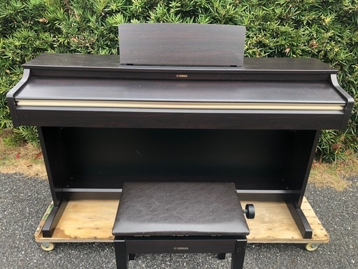 Yamaha YDP-162R Arias (白黒クマ) 矢口渡の鍵盤楽器、ピアノの Yamaha YDP-162R Arias (白黒クマ) 矢口渡の鍵盤楽器、ピアノの