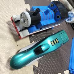 トーマス　はやぶさ　手押しおもちゃ