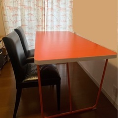 カッシーナ二脚とIKEAのテーブルセット