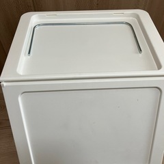 ゴミ箱（stacksto pelican garbee）の画像