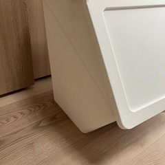 ゴミ箱（stacksto pelican garbee）の画像