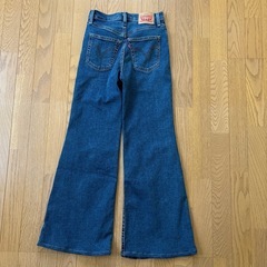 ワイドデニムの画像