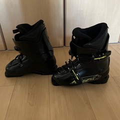 子供用スキーブーツ22cmの画像