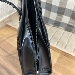 肩掛けカバンの画像