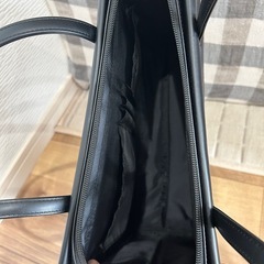 肩掛けカバンの画像