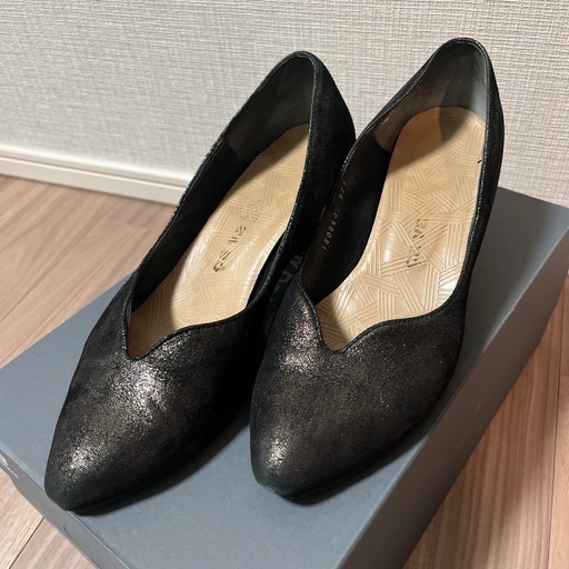 UNITED ARROWS ヒールパンプス (Tr) 淡路の靴《パンプス》の中古 UNITED ARROWS ヒールパンプス (Tr) 淡路の靴《パンプス》の中古