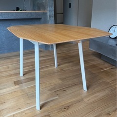 IKEAダイニングテーブル