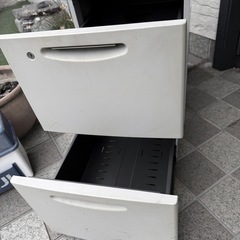 デスクキャビネットの画像