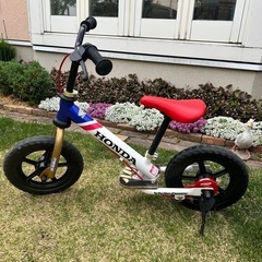 d-bike HONDAモデル　キックバイク　ストライダー　  