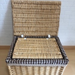 布付きカゴ大小セットの画像