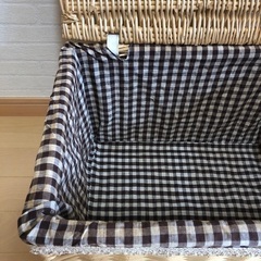 布付きカゴ大小セットの画像