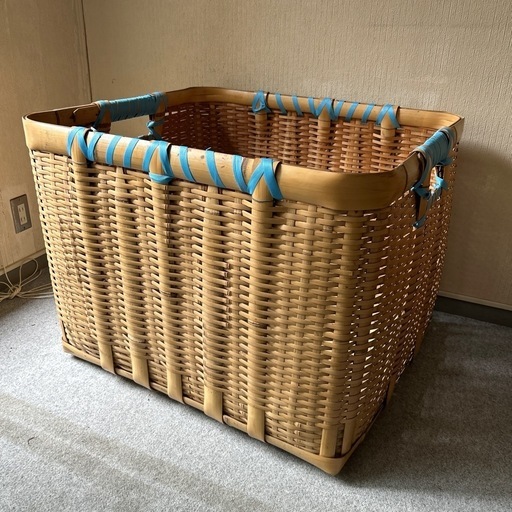 めちゃでかい竹かご