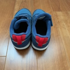 アシックス　キッズ　スニーカーの画像