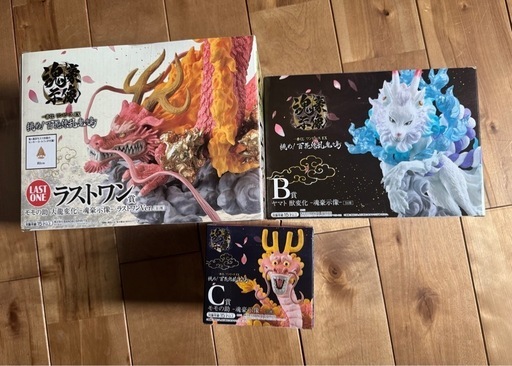 値下げ　
ワンピースフィギュア　3体セット