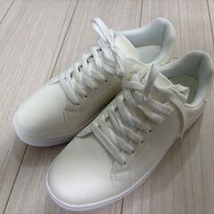 新品未使用シンプルお洒落スニーカー25cm