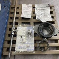 モデルハウス展示品 TOTO トイレ便器 CS370 タンク SS370BNKL #NW1 排水芯200mm 寒冷地/床排水仕様 便座 止水栓付き 札幌市手稲区の画像